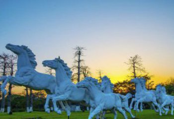 淮安新颖活力的马群雕塑奔跑的马