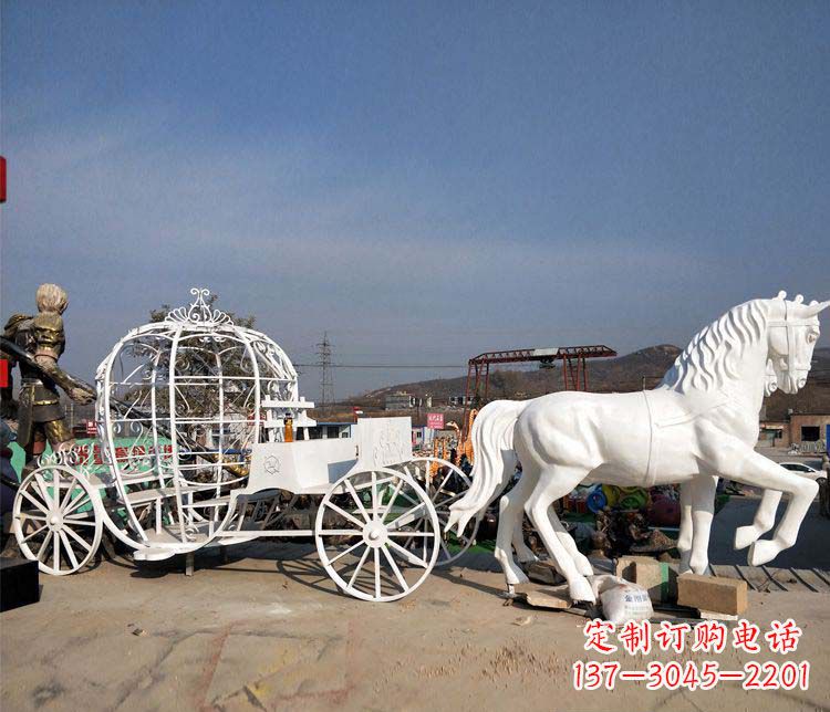 淮安玻璃钢城市马车雕塑