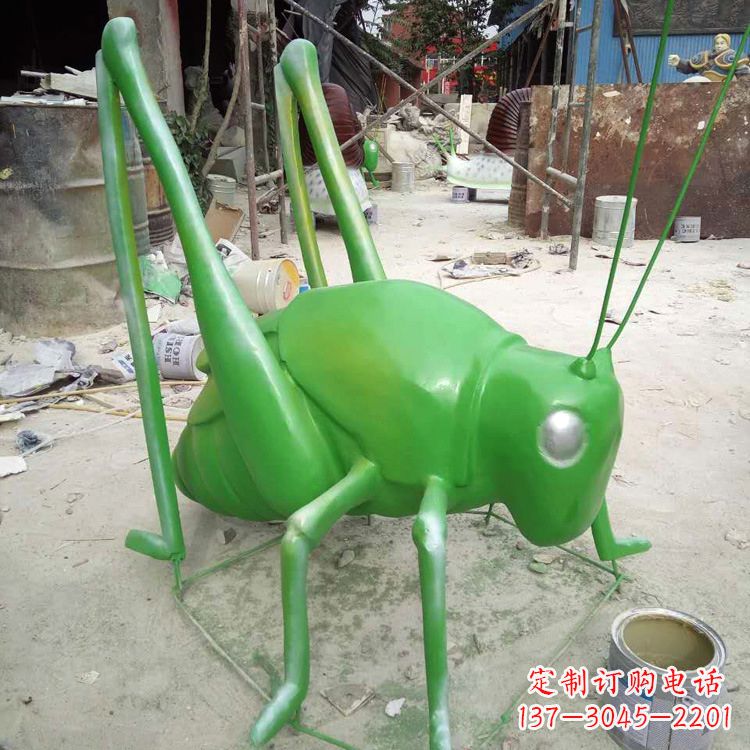 淮安玻璃钢蚂蚱蝗虫雕塑