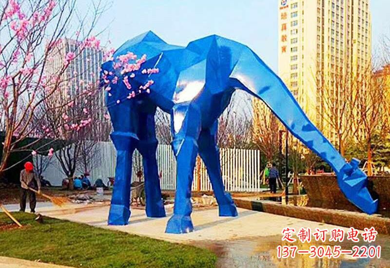 淮安不锈钢彩色大型几何长颈鹿雕塑