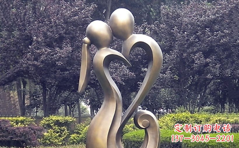 淮安不锈钢情侣雕塑浪漫的永恒
