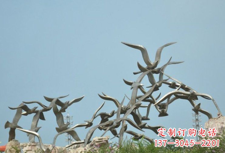 淮安不锈钢大雁雕塑一只翱翔天际的艺术品