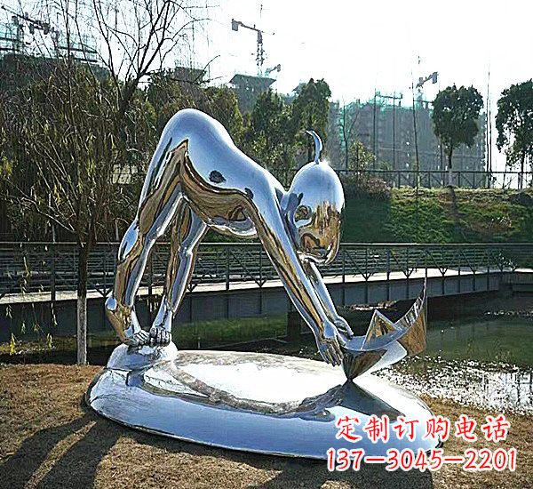 淮安不锈钢公园里的儿童雕塑