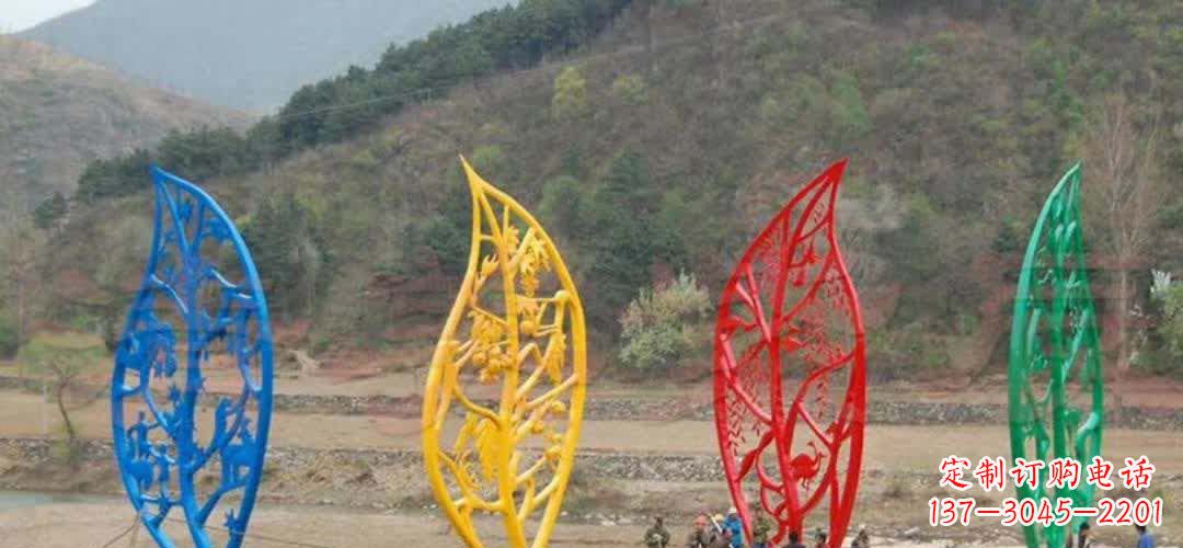 淮安不锈钢景区镂空树叶雕塑——美妙的自然之美