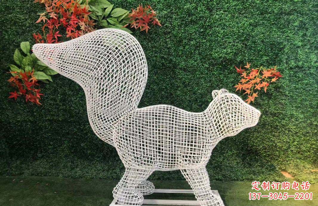 淮安不锈钢松鼠雕塑艺术与精美结合