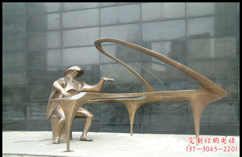 淮安钢琴雕塑融合音乐与艺术的完美结晶