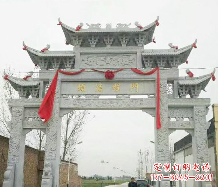 淮安牌坊雕塑纪念历史,传承文化