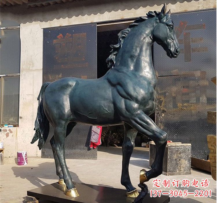 淮安独特优雅的大型铸铜马雕塑