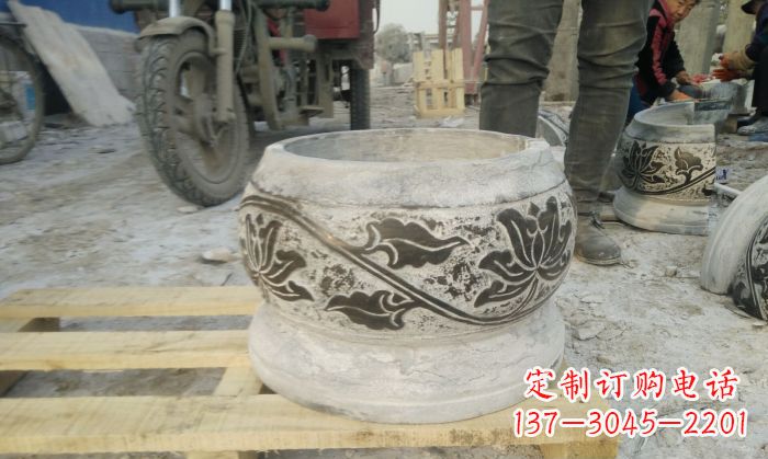淮安仿古圆形水缸石雕塑