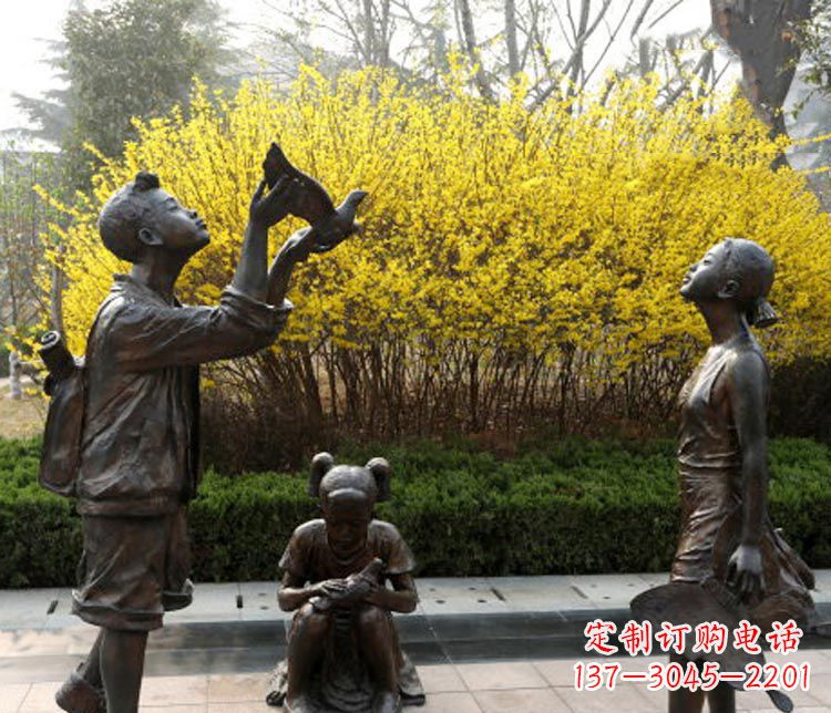 淮安放风筝的儿童铜雕