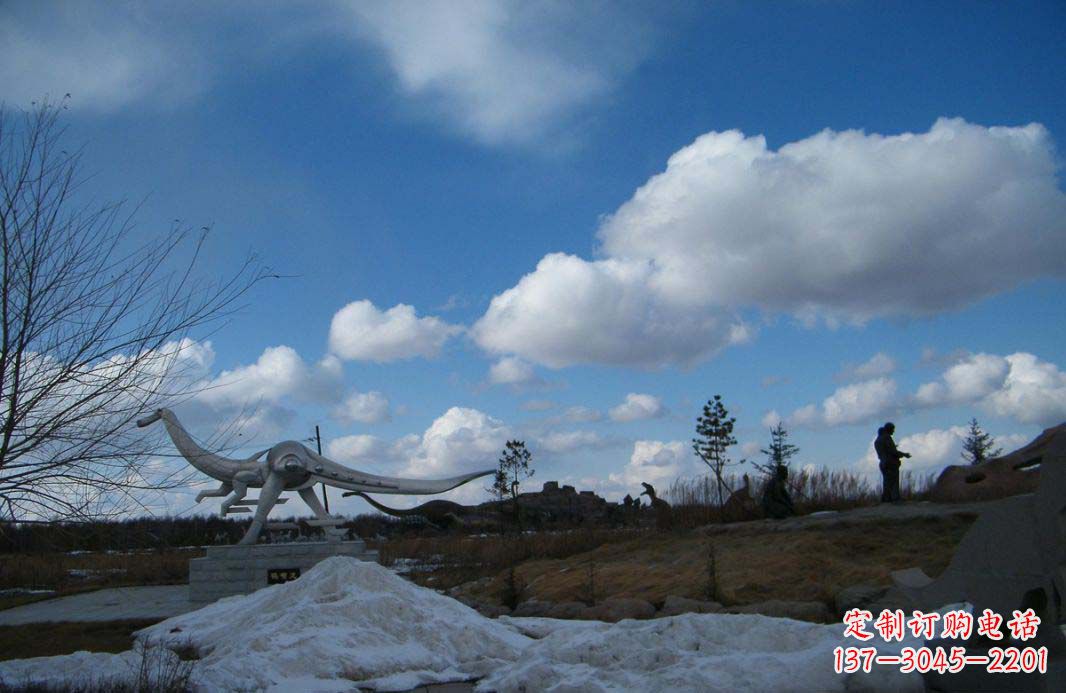 淮安非凡巨兽——不锈钢抽象恐龙雕塑