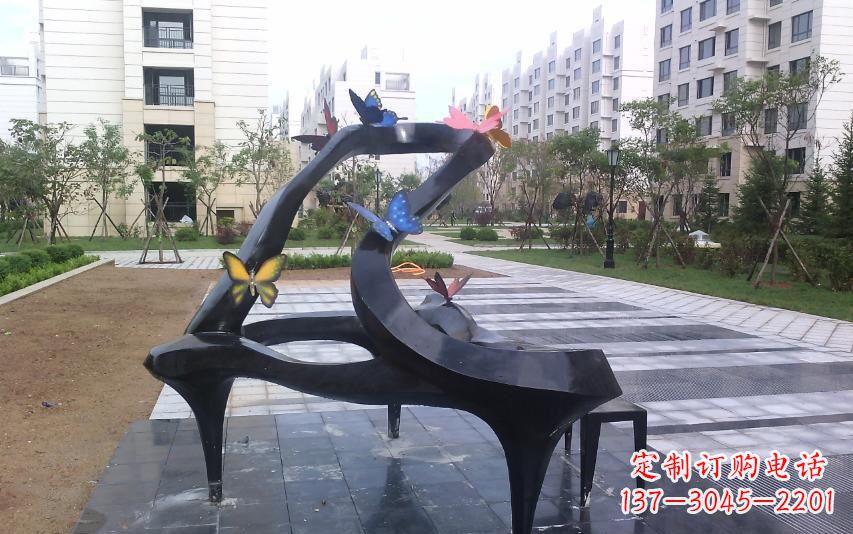 淮安高端大气不锈钢抽象钢琴雕塑