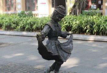 淮安中领雕塑推出的爱舞的小少女铜雕，以少女跳…