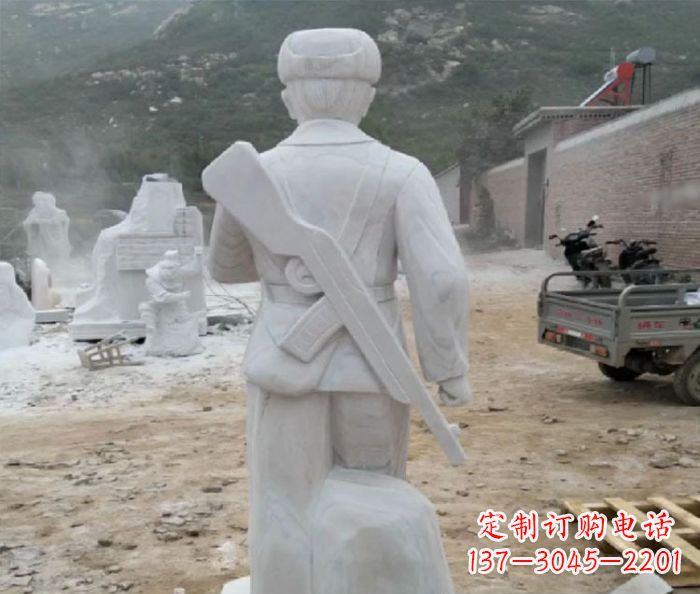 淮安来自中领雕塑的经典定制雷锋雕塑