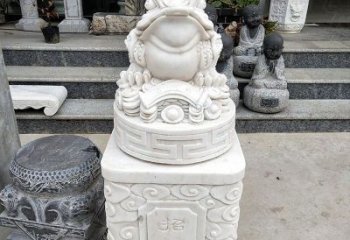 淮安金蟾立柱石动物雕塑