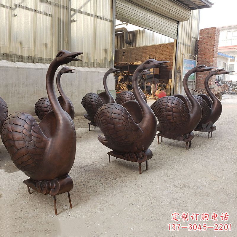 淮安中领雕塑天鹅铜雕是一款精美的艺术作品，既…