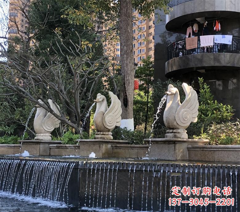 淮安石材喷水鹅 园林动物石雕景观摆放 水池石天鹅
