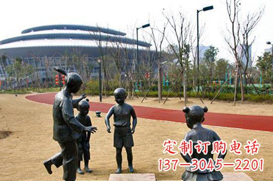 淮安玩游戏儿童公园人物铜雕
