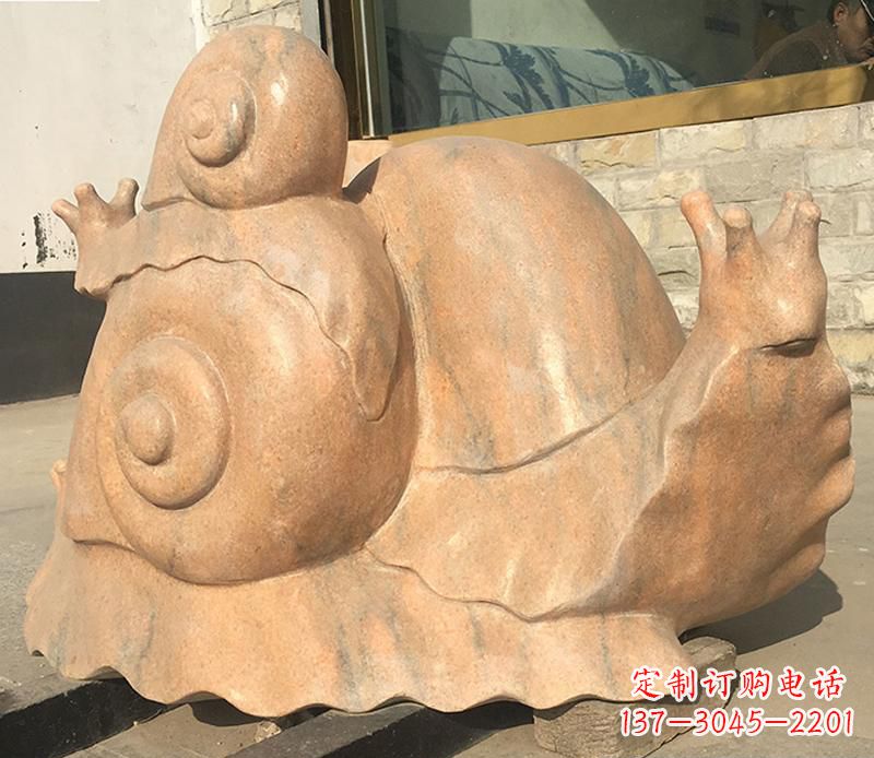 淮安晚霞红大型蜗牛母子雕塑