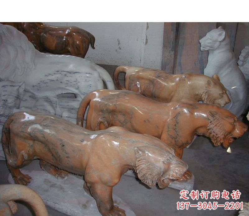 淮安晚霞红动物老虎石雕