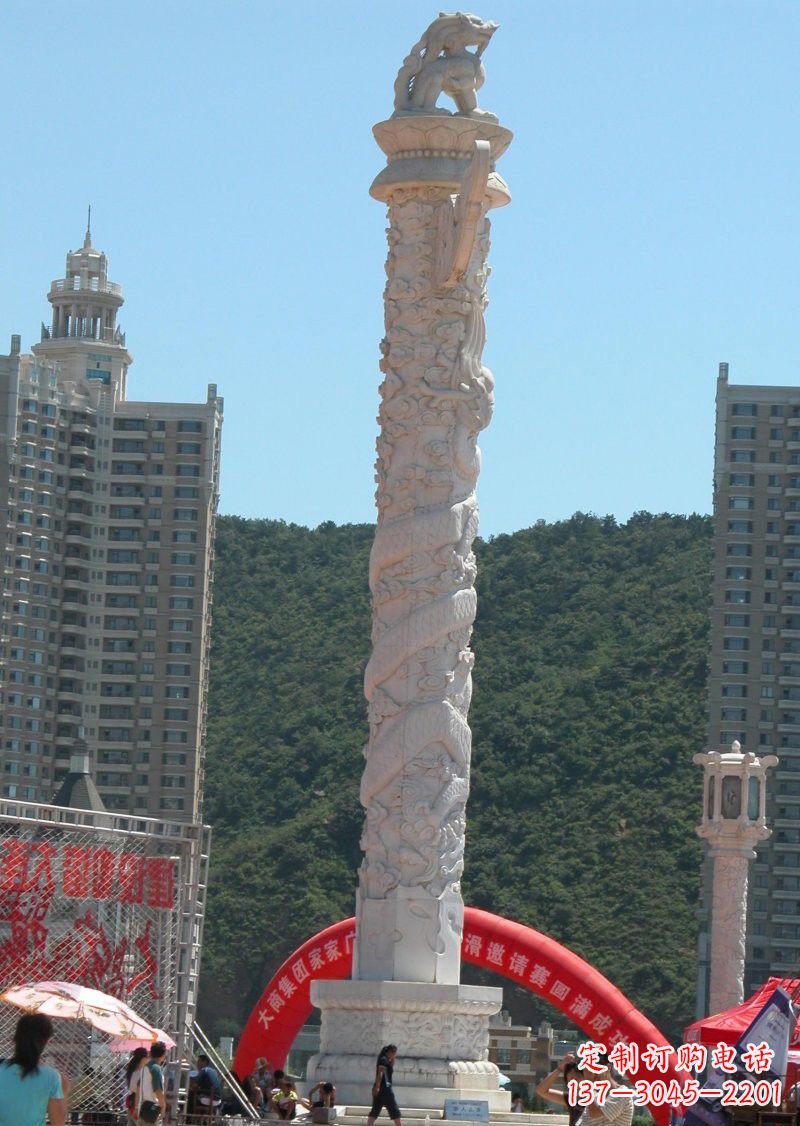 淮安晚霞红广场龙柱