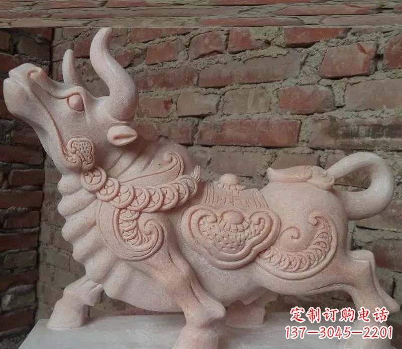 淮安晚霞红小牛雕塑