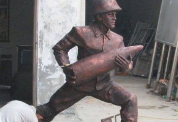 淮安铜雕炮弹战士，象征勇气和决心
