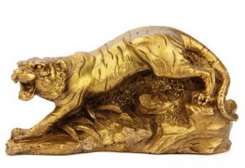 淮安中领雕塑生肖铜虎鎏金摆件，是一款以生肖虎…