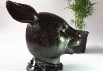 淮安表彰传统的中国生肖兔铜铸雕塑