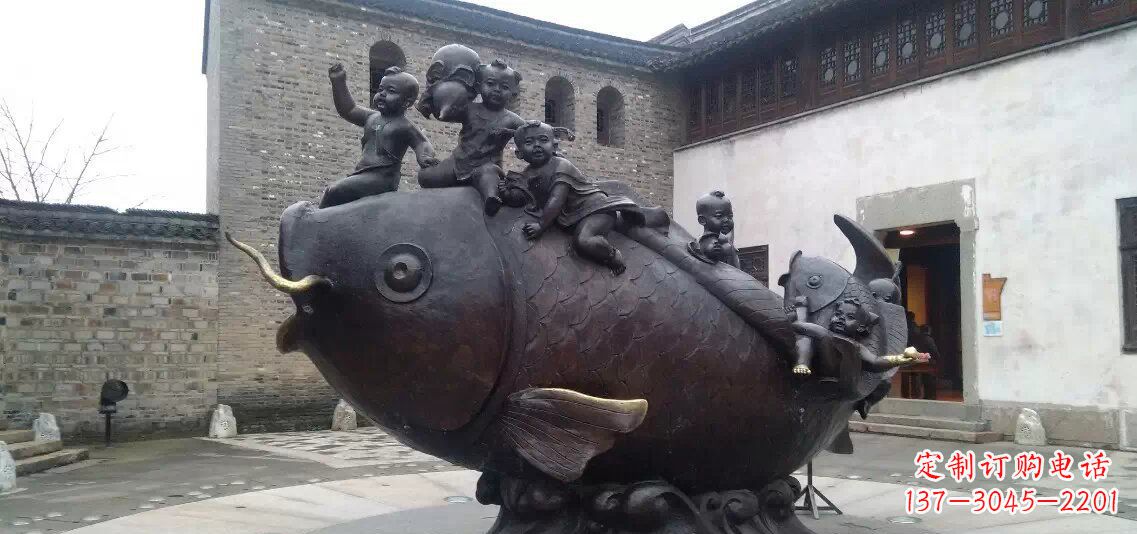 淮安小孩骑鱼铜雕