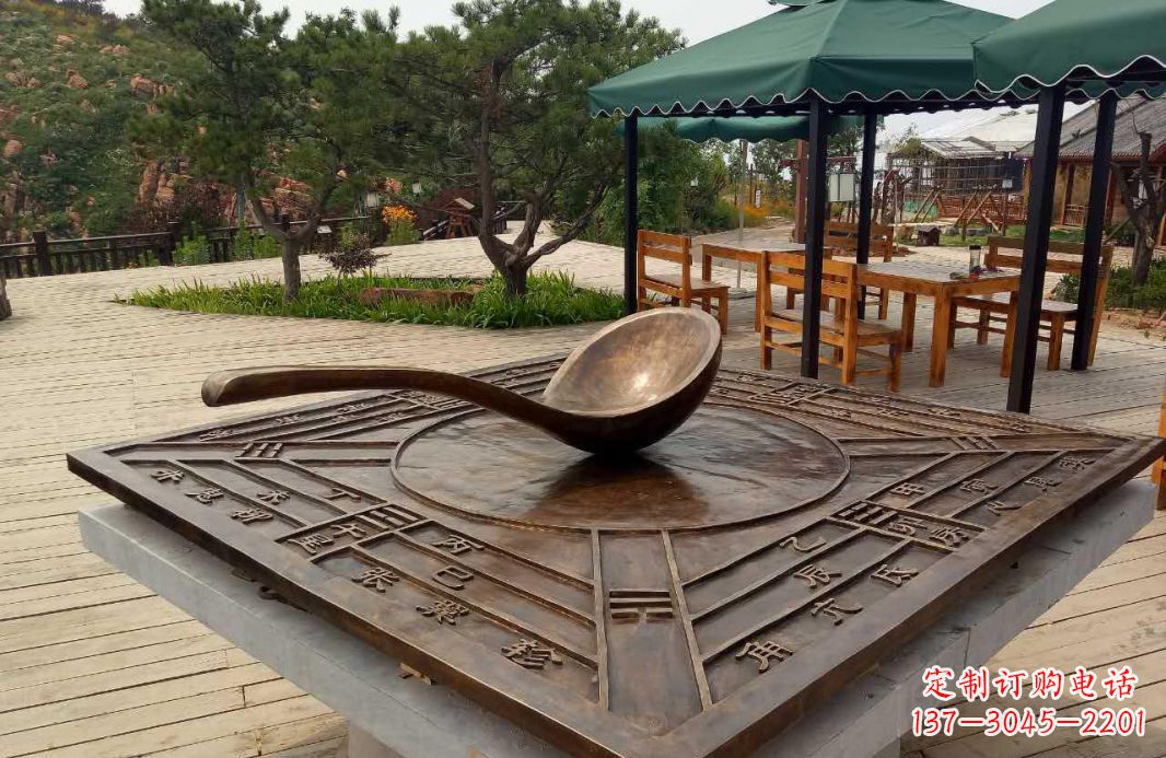 淮安校园古代司南铜雕
