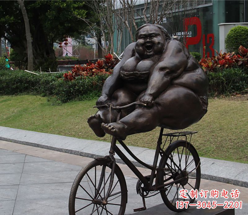 淮安自行车铜雕